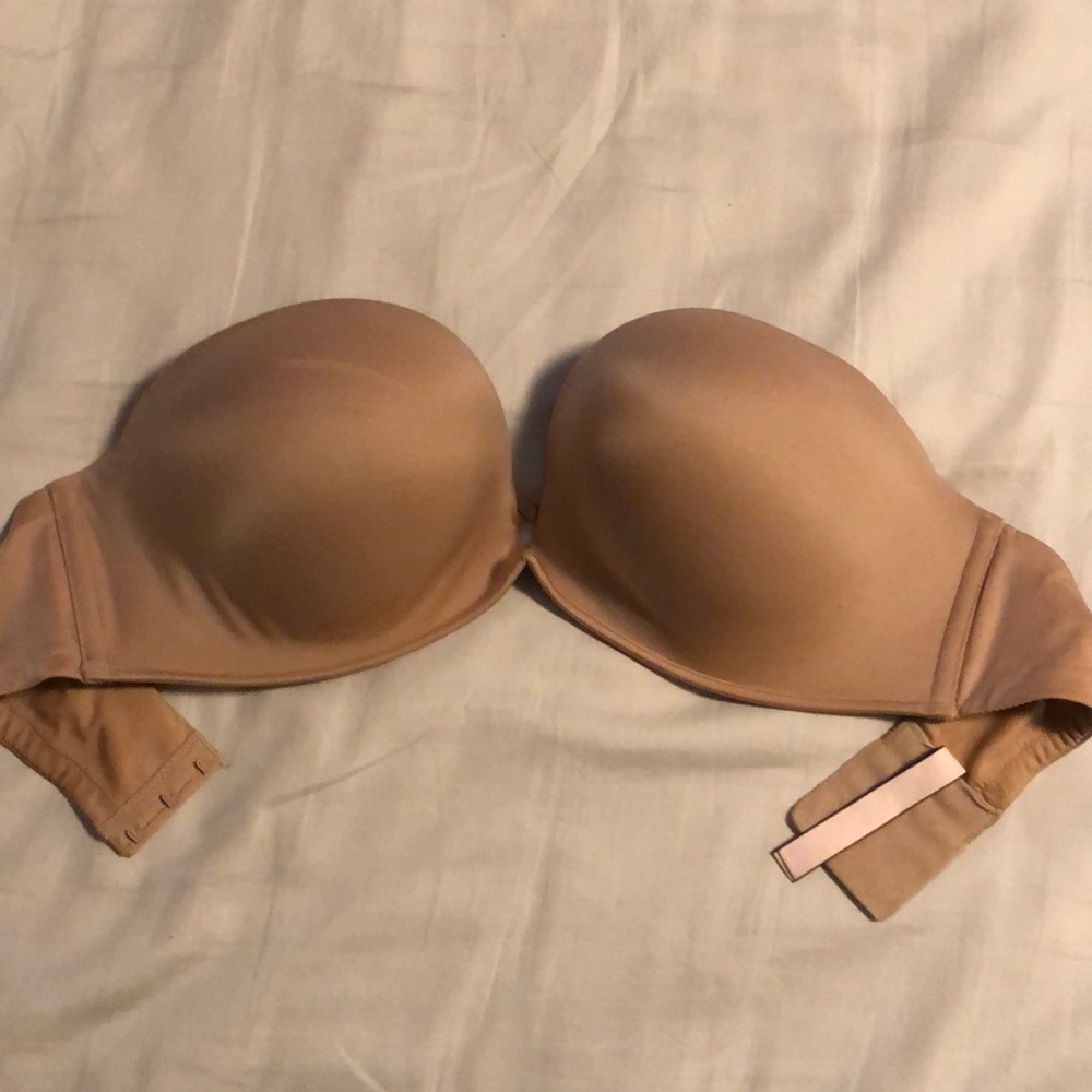 Victoria Secret Bombshell strapless bra